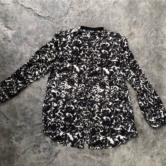 Dkny button down blouse white black pattern shirt size L - Picture 5 of 6